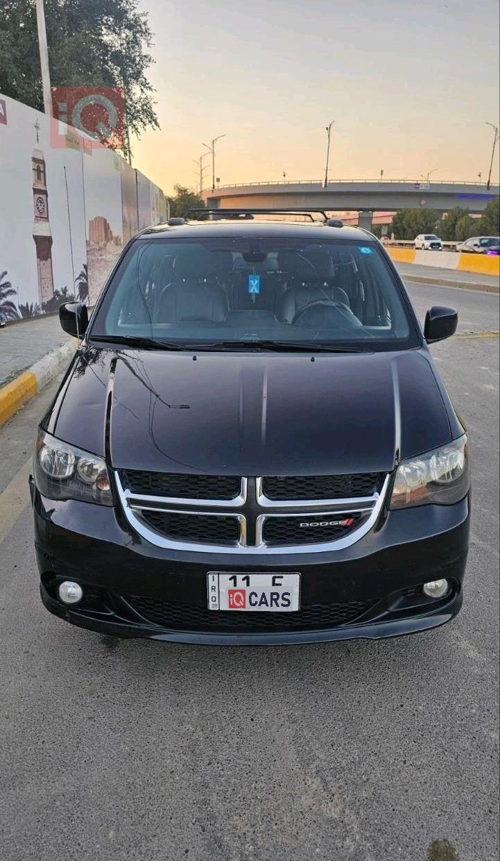 دودج جراند كارافان